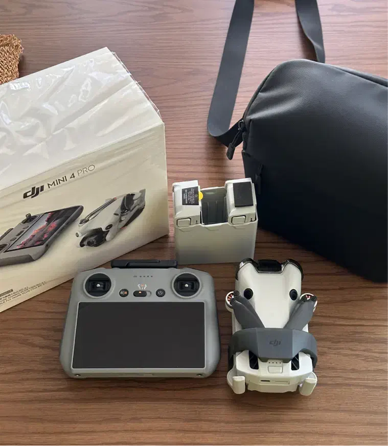 Dji Mini 4 pro  هلیشات مینی ۴ پرو کومبو|دوربین عکاسی و فیلمبرداری|تهران, فردوس|دیوار
