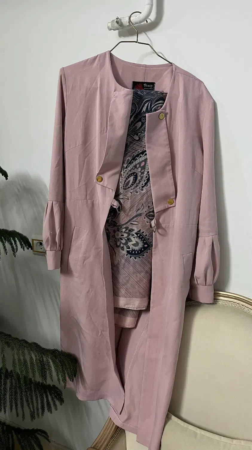 تعدادی مانتو|لباس|گرگان, |دیوار