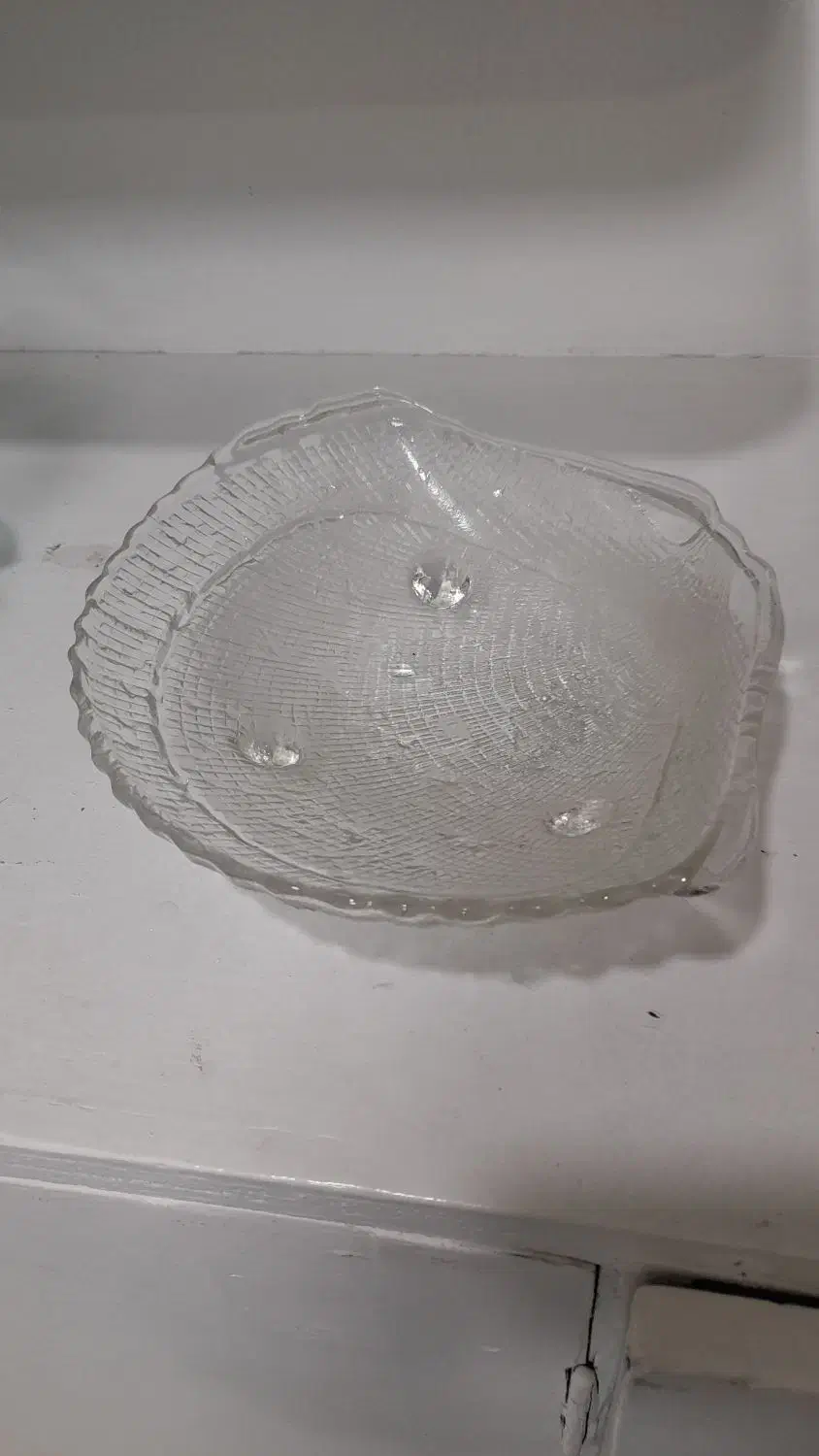 تعدادی ظروف و پرده|ظروف سرو و پذیرایی|رشت, حاجی آباد|دیوار