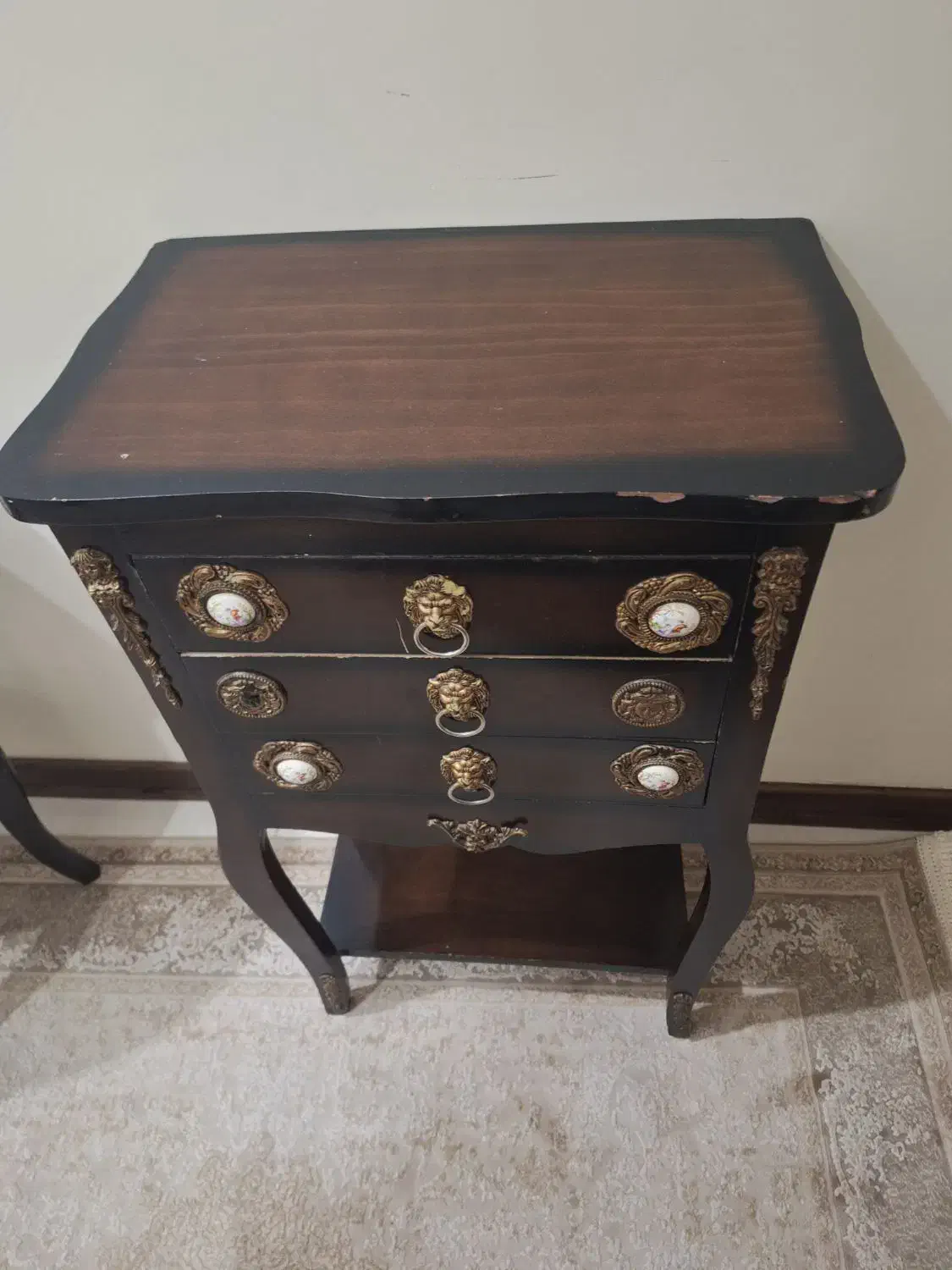 میز تلفن|میز تلفن|چهارباغ, |دیوار