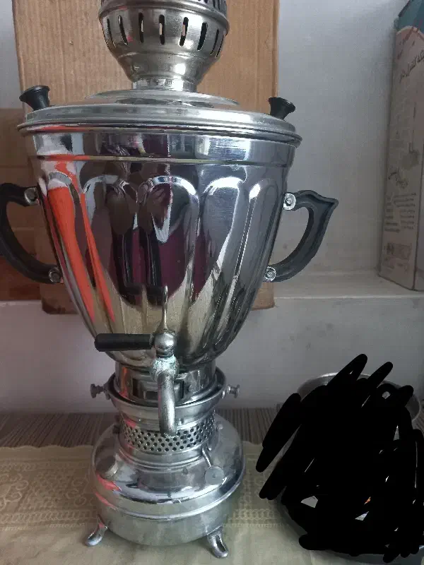 سماور نفتی قدیمی|سماور، چای‌ساز، قهوه‌ساز|بهار, |دیوار