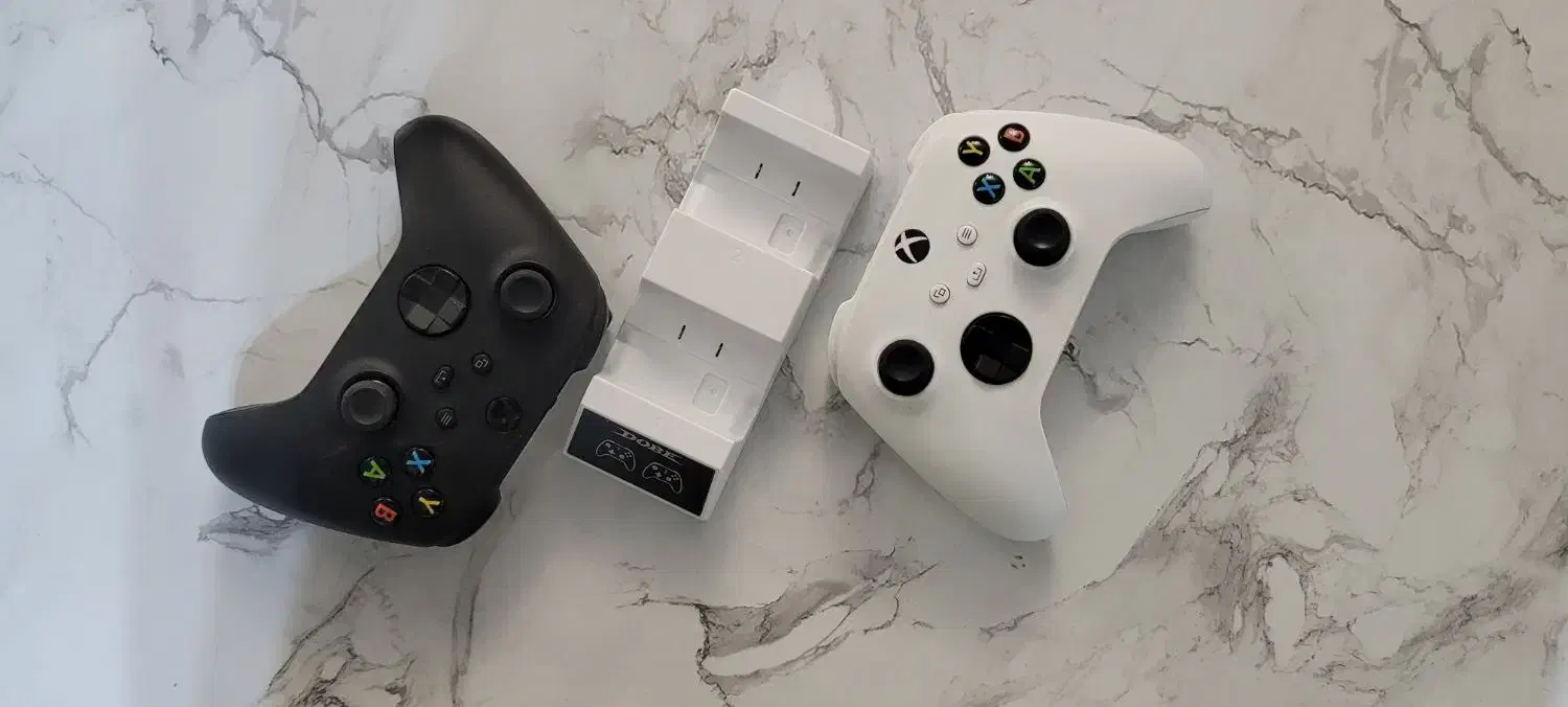 xbox seri s دو دسته همراه با شارژر|کنسول، بازی ویدئویی و آنلاین|همدان, |دیوار