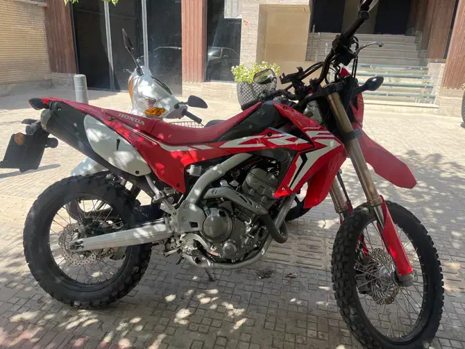 honda crf|موتورسیکلت|اصفهان, مصلی|دیوار