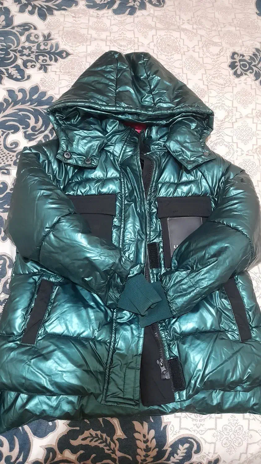 کاپشن خارجی درحد نو هم دخترانه وهم پسرانه|کفش و لباس بچه|رشت, دیلمان|دیوار