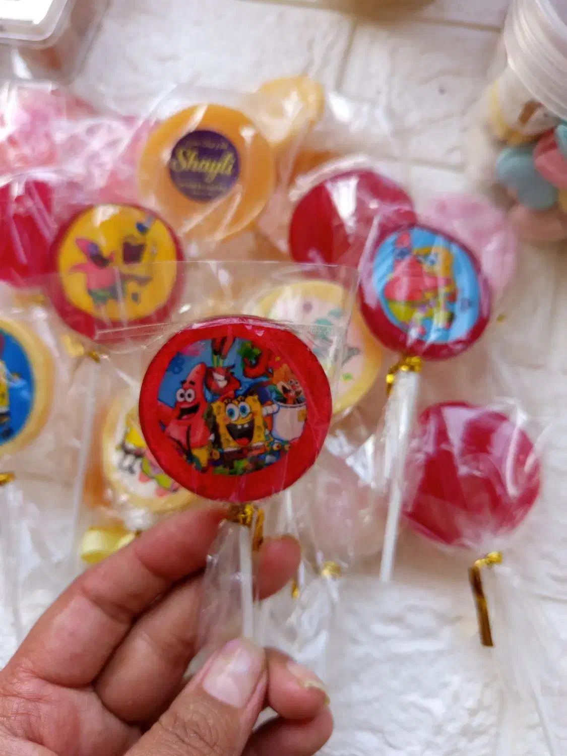 گیفت آبنبات چوبی استیکری تولد|خوردنی و آشامیدنی|گنبد کاووس, |دیوار