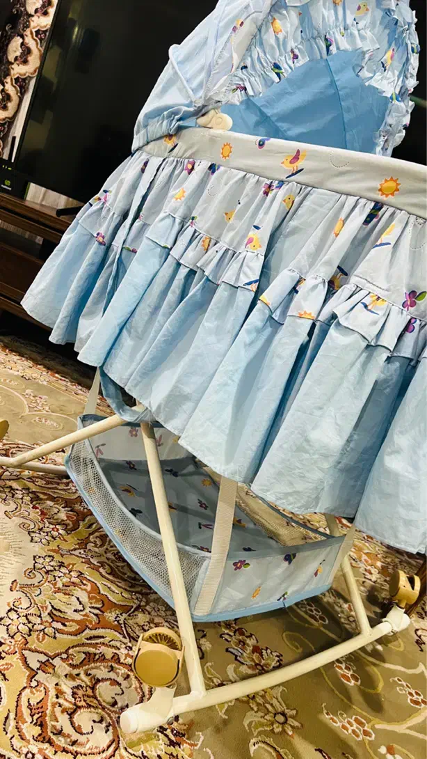 گهواره فلزی دو حالته everflo|تخت و صندلی بچه|اندیمشک, |دیوار