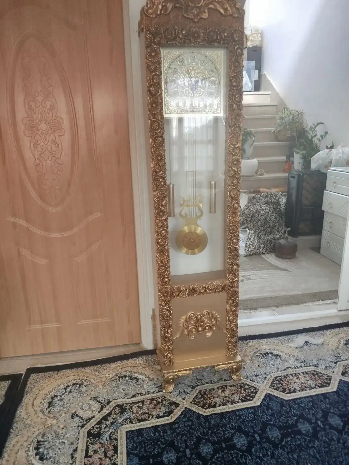 ساعت طلایی زیبا|ساعت دیواری و تزئینی|شیراز, شاپورجان|دیوار