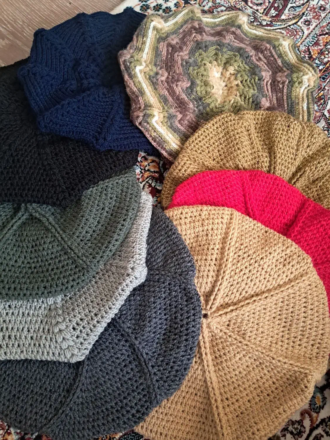 کلاه و دستکش|لباس|پرند, فاز ۵|دیوار