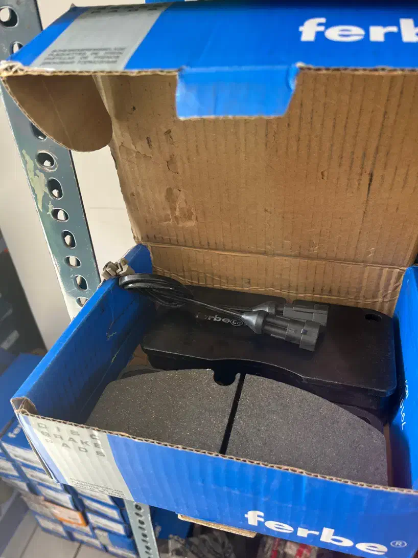 دیسک چرخ و لنت ترمز ایویکو یوروکاگو اتش نشانی|قطعات یدکی و لوازم جانبی|اهواز, ۲۵۴دستگاه|دیوار