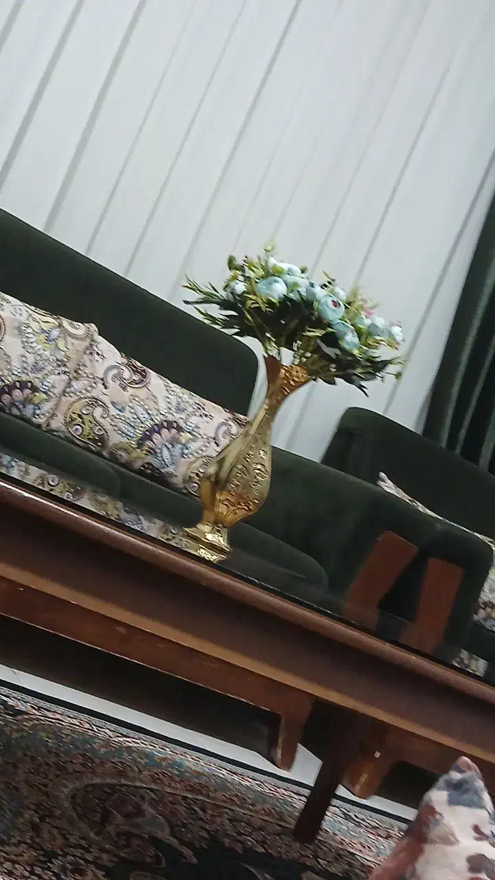 گلدان برنز|کلکسیون اشیاء عتیقه|کرمانشاه, |دیوار