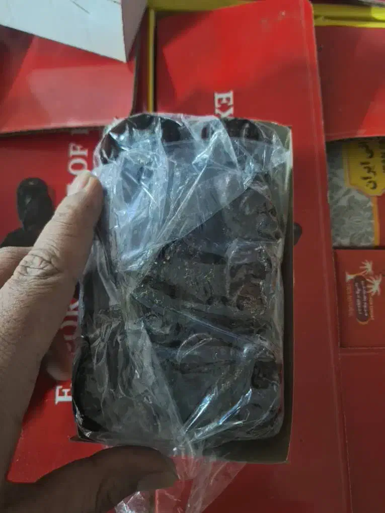 خرما مضافتی مادر کارتن دارم در سرخانه برای فروش|حراج|جیرفت, |دیوار