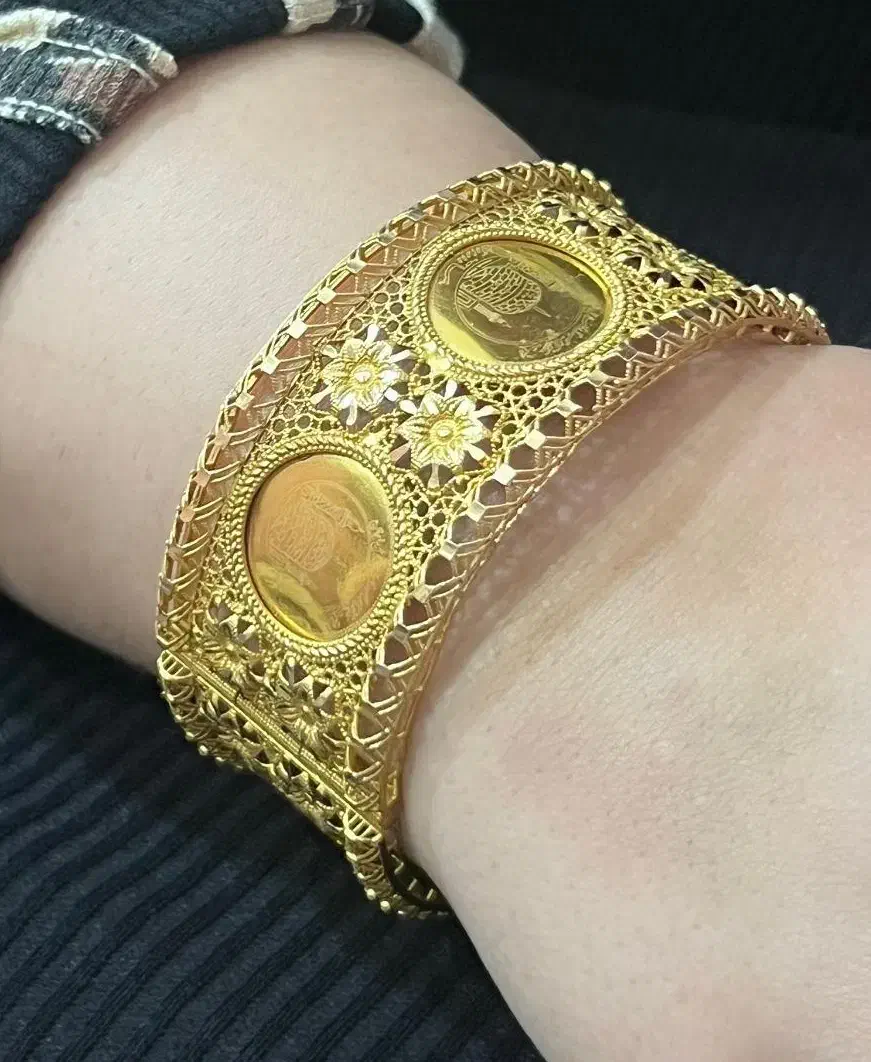 دستبند کلکته طلا|جواهرات|یاسوج, |دیوار