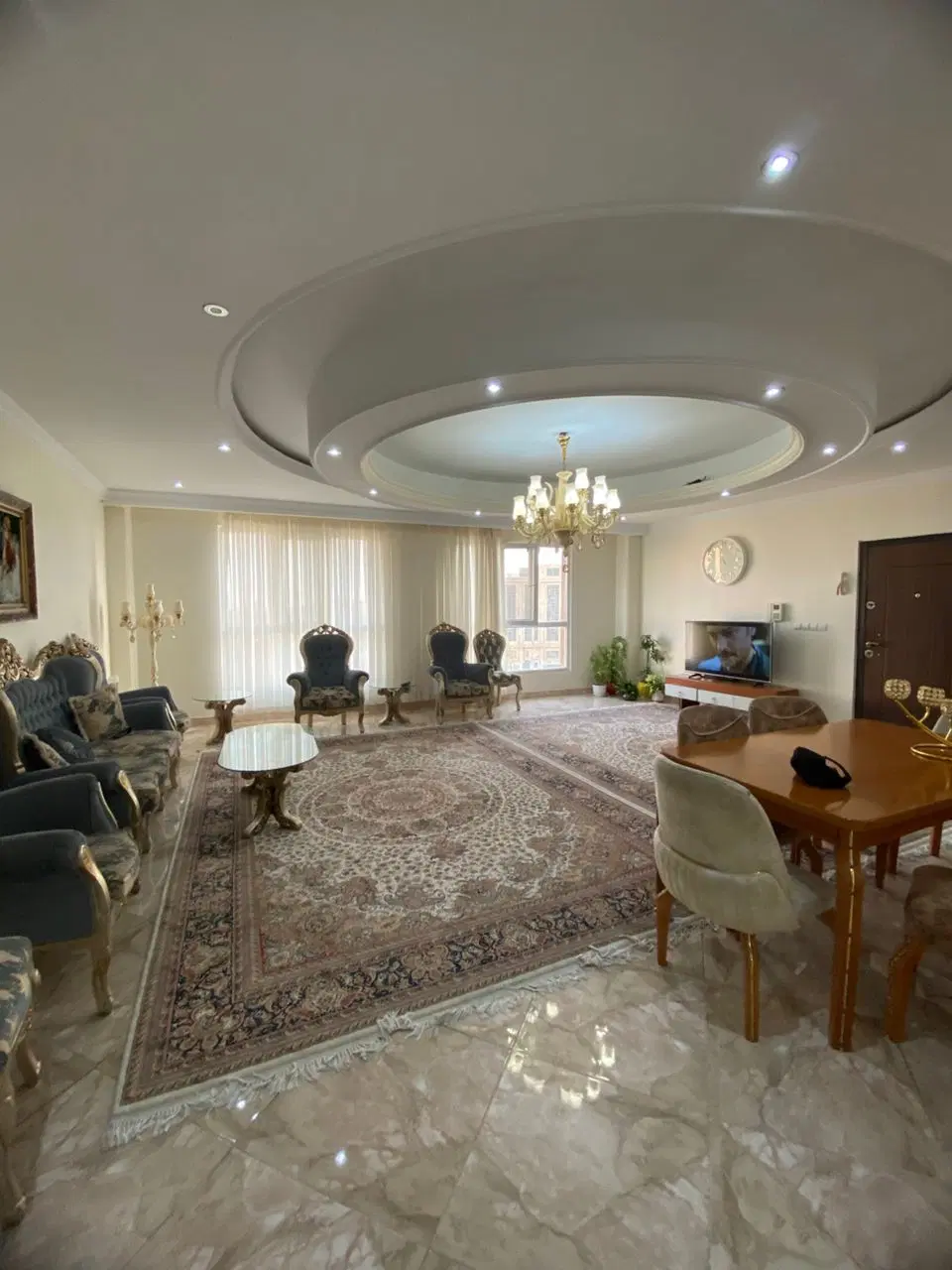 فروش 120متر_ویو دار_سالن پرده خور_ کم واحد_دو پارکینگ در تهران - ۲۹ تیر ۱۴۰۵
