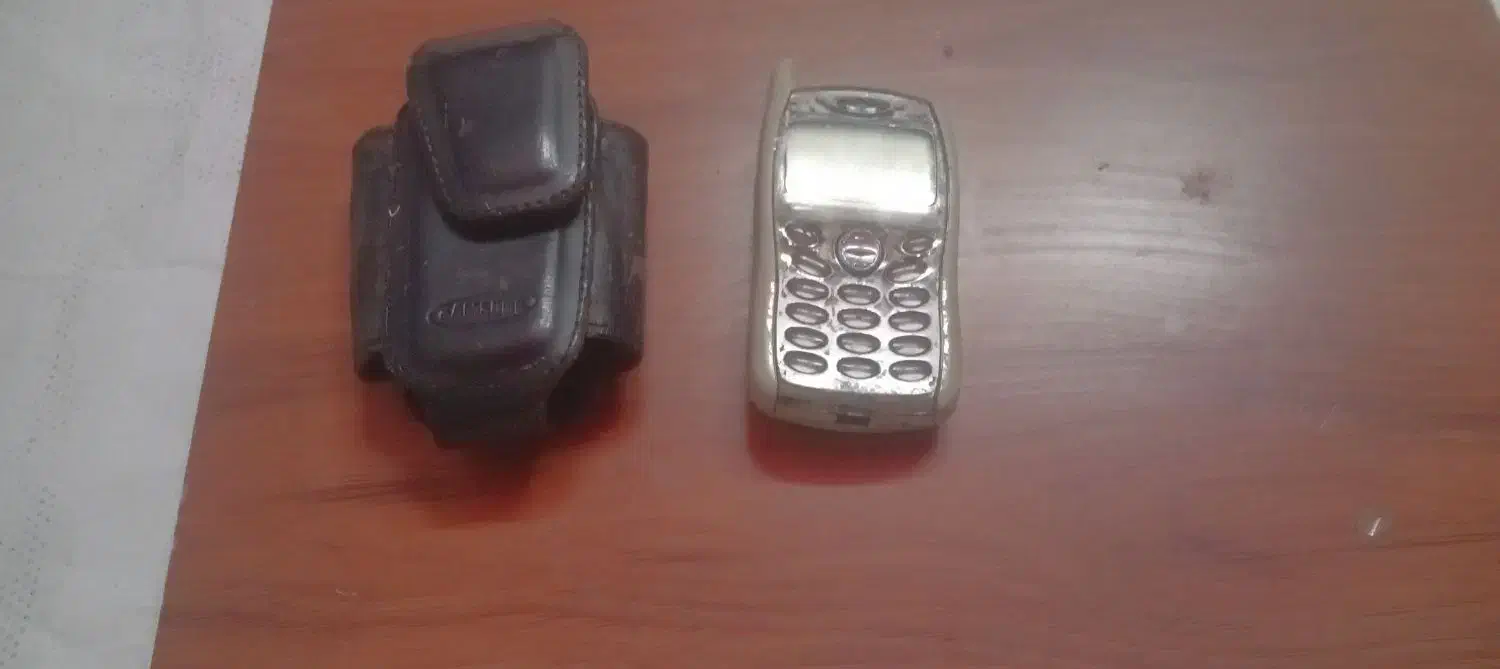 گوشی بسیار قدیمی پاناسونیک اورجینال سالم|موبایل|تهران, جمال‌زاده|دیوار