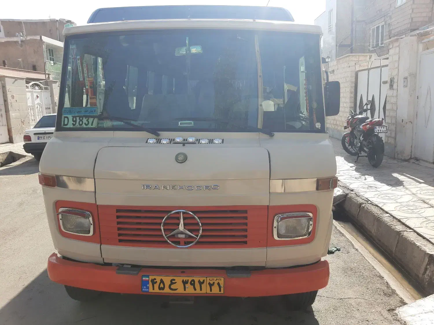 سرویس و دربستی مینی بوس بنز تمیز|خدمات حمل و نقل|نظرآباد, نظرآباد|دیوار