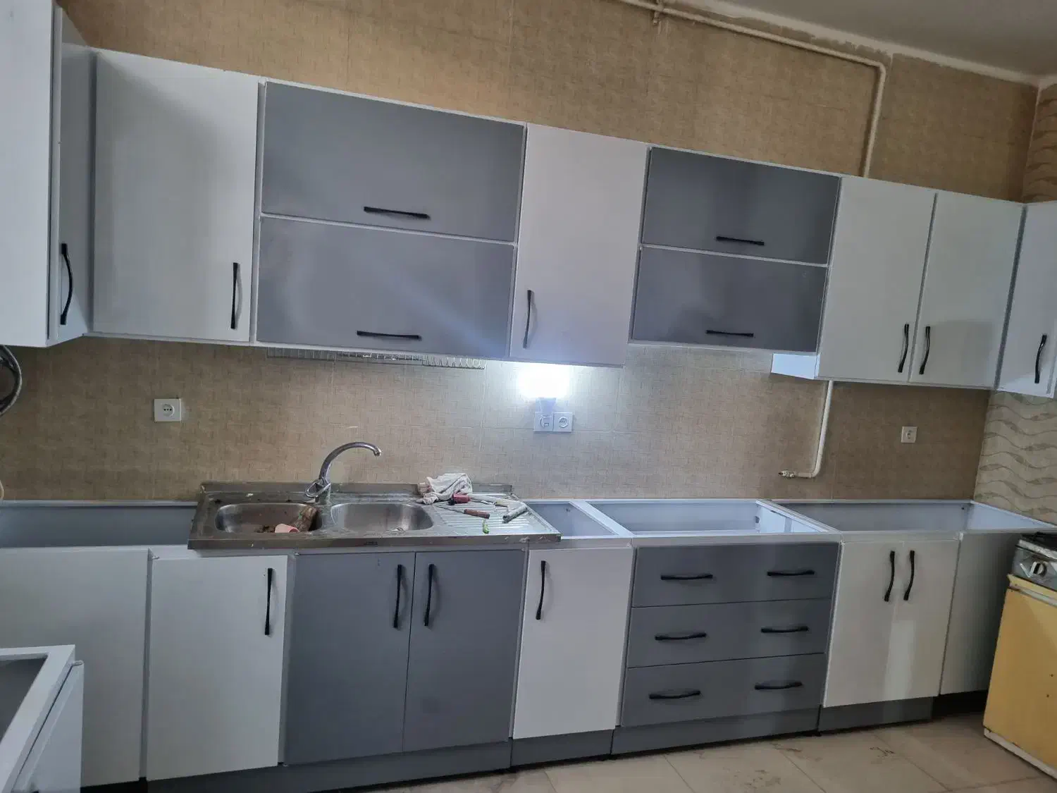 رنگ کوره ای درب cnc و کابینت فلزی|خدمات پیشه و مهارت|بافق, |دیوار