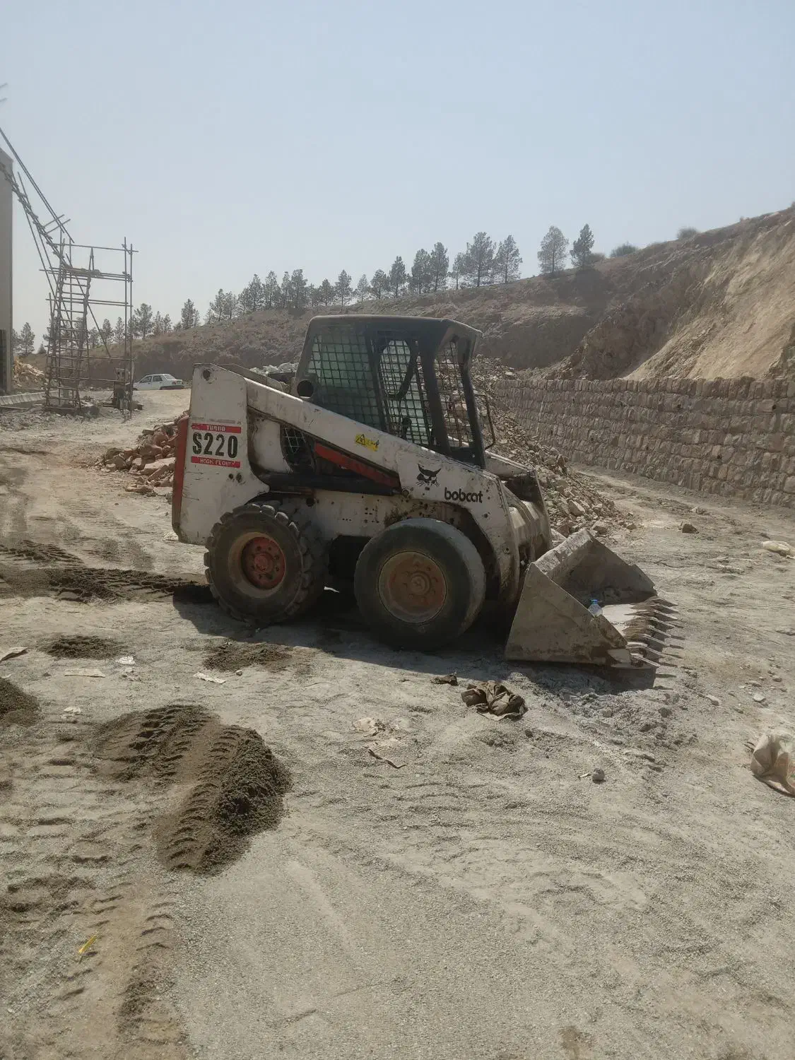 اجاره بابکت بیل حمل نخاله شهرقدس گرمدره ورداورد|مصالح و تجهیزات ساختمان|گرمدره, |دیوار