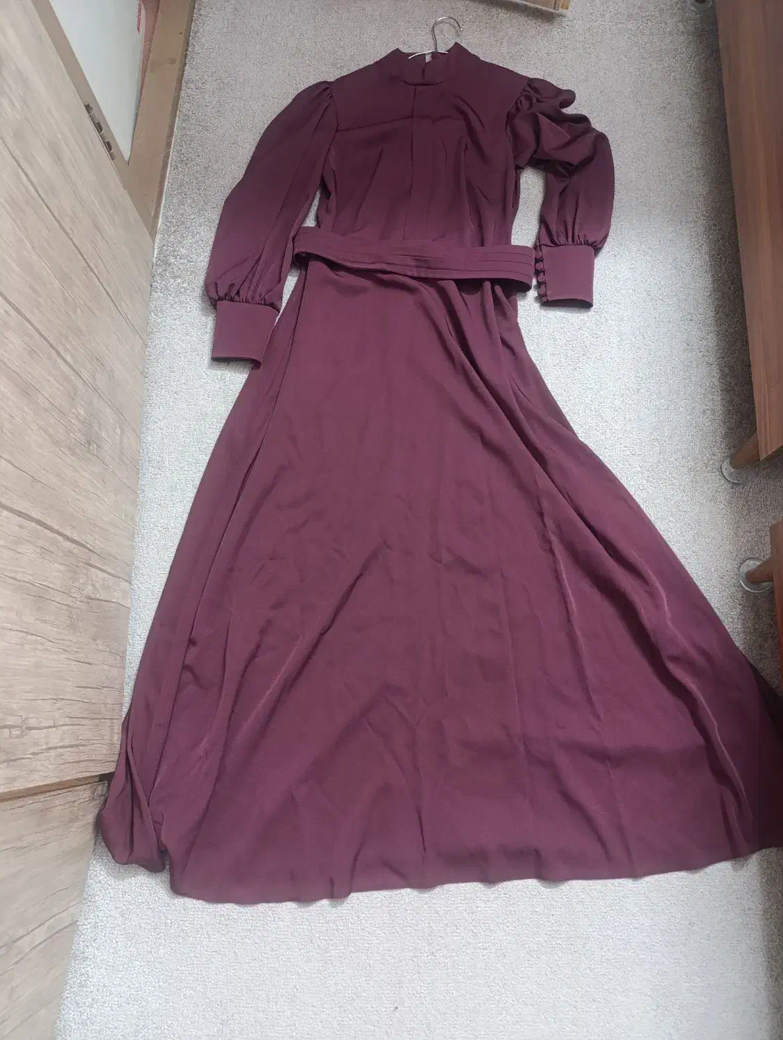 پیراهن|لباس|گرمسار, |دیوار