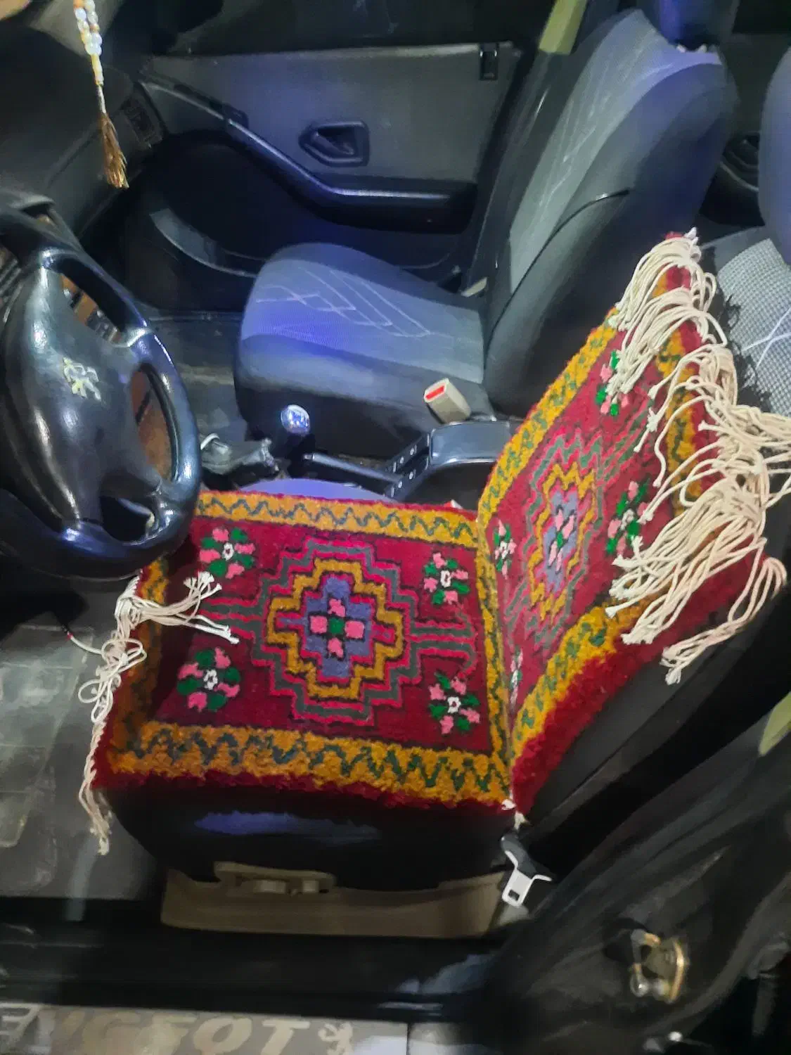 فرش دستباف رو صندلی ماشین|گلیم، جاجیم، گبه|نسیمشهر, |دیوار