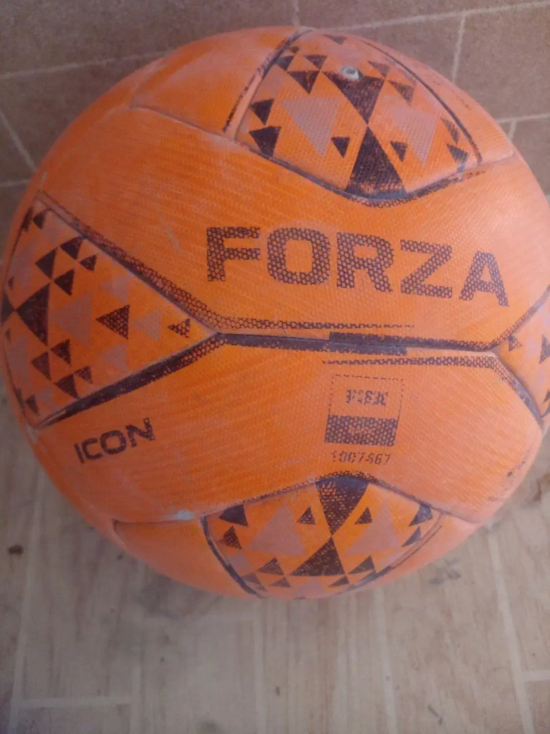 توپ فوتبال اصل ایتالیا فورزا|ورزش‌های توپی|باغستان, |دیوار