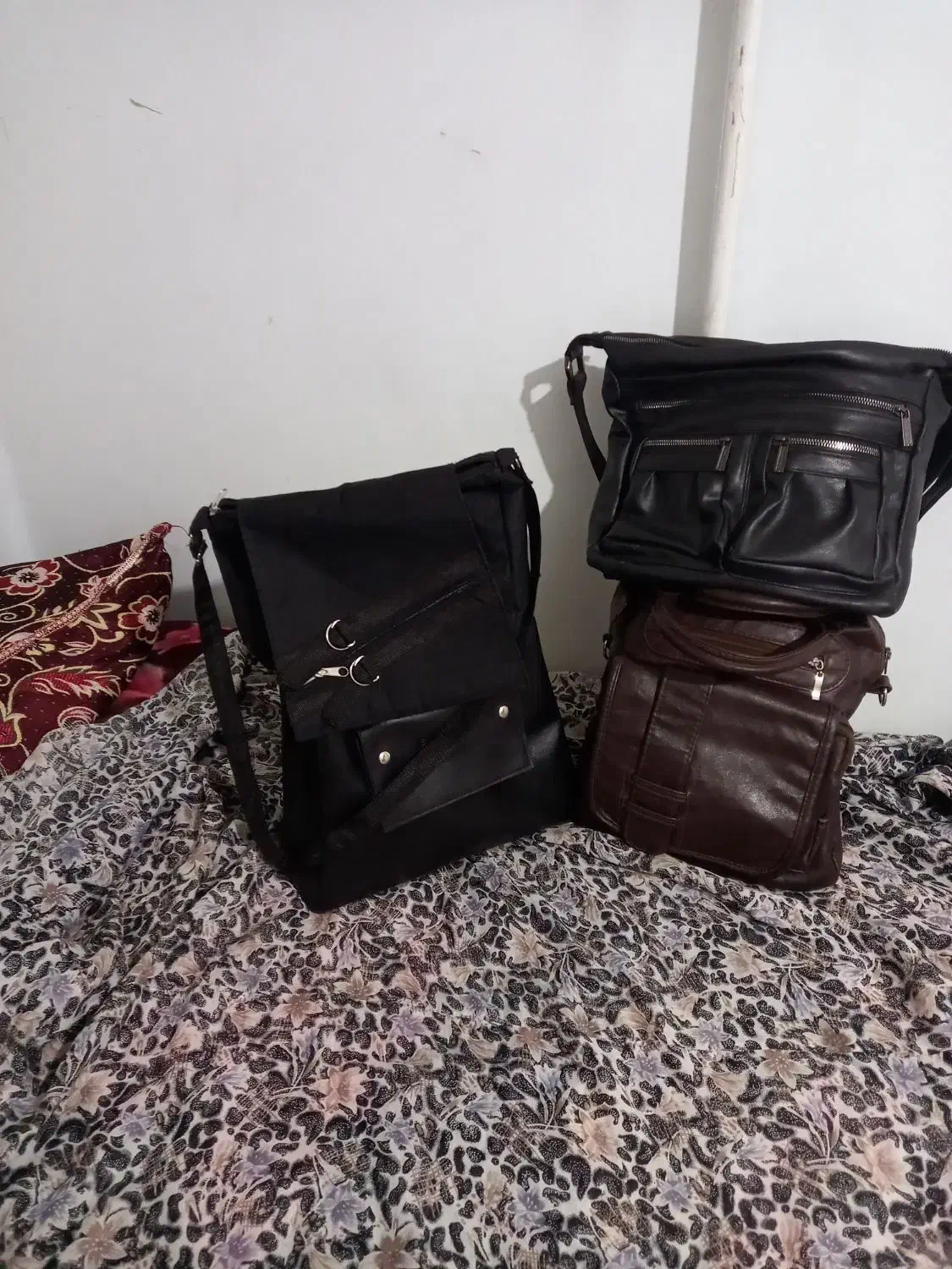 کیف وکفش|کیف، کفش، کمربند|نهاوند, |دیوار