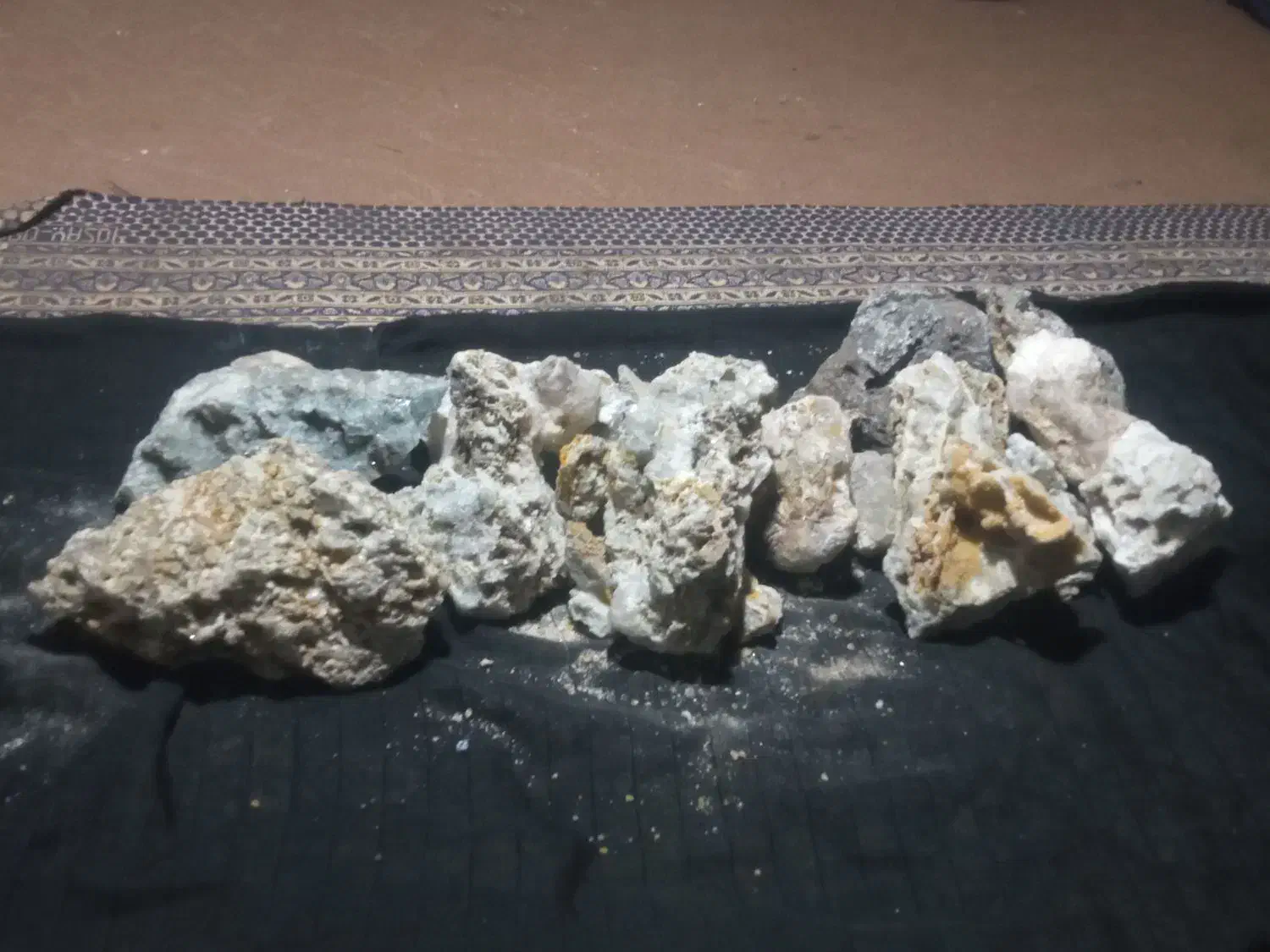 سنگ قیمتی|کلکسیون اشیاء عتیقه|پائین جام, |دیوار