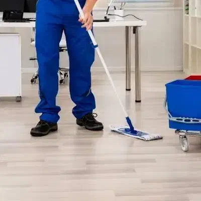 استخدام نیروی خدماتی برای شیفت عصر کلینیک دامپزشکی|استخدام سرایداری و نظافت|کرمان, |دیوار