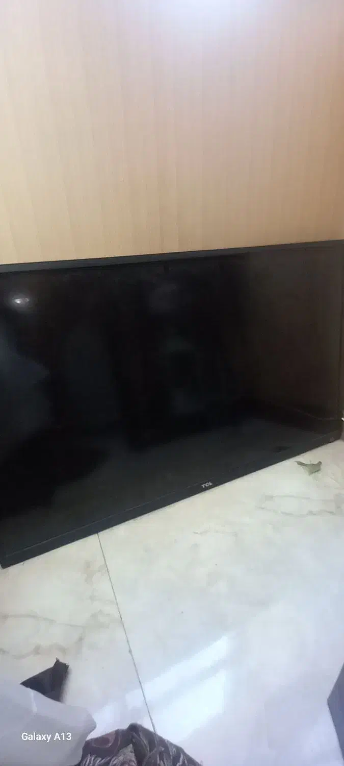 با سلام تلویزیون پنل شکسته TCL 40|تلویزیون و پروژکتور|تهران, فلسطین (میدان انقلاب)|دیوار