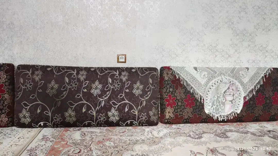 چهار تا پشتی فقط دومیلیون تومن|پشتی|خرمشهر, |دیوار