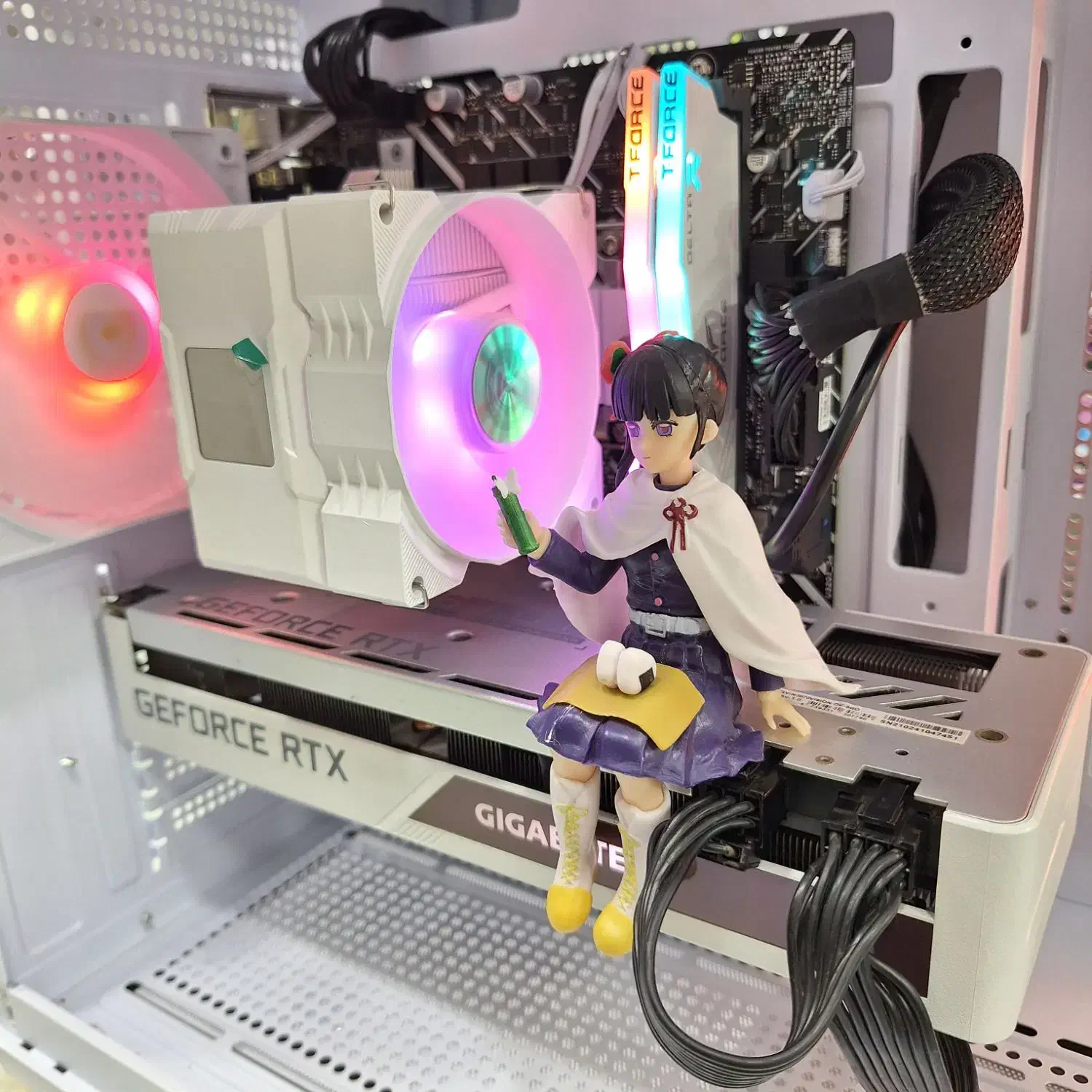 کیس گیمینگ سفید، ترکیب قدرت و زیبایی|رایانه رومیزی|بندر انزلی, جهانگانی|دیوار