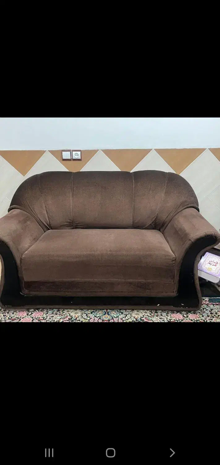 سرویس مبل راحتی در حد نو|مبلمان خانگی و میز عسلی|جیرفت, |دیوار