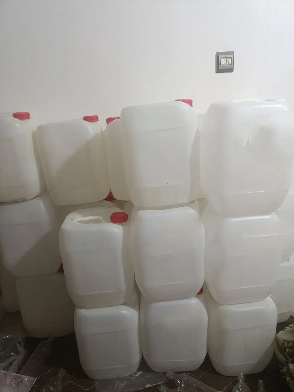 دبه۲۰لیتری|ظروف نگهدارنده، پلاستیکی، یکبارمصرف|اصفهان, رهنان|دیوار