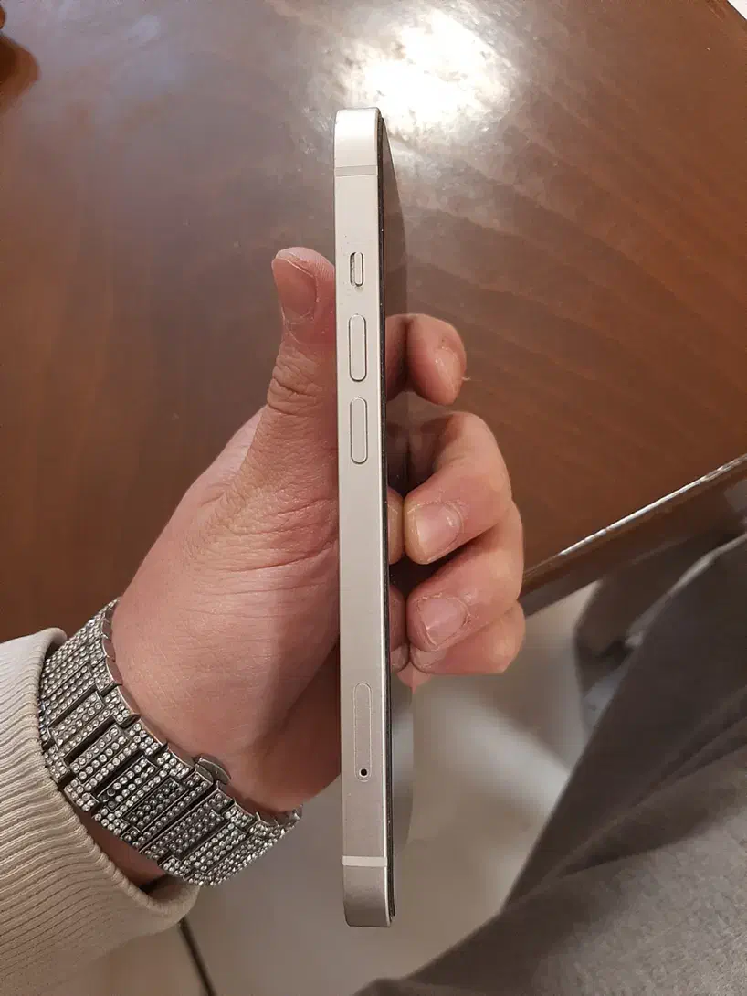 13ایفون|موبایل|کرج, کلاک نو|دیوار