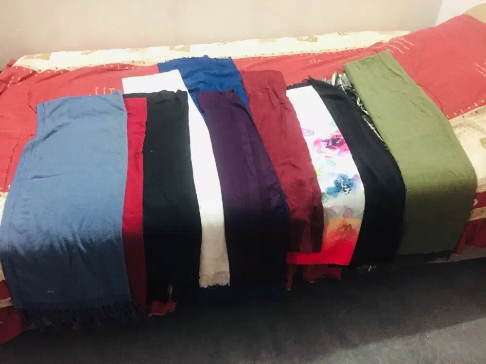 شال نو|لباس|سبزوار, هویزه|دیوار