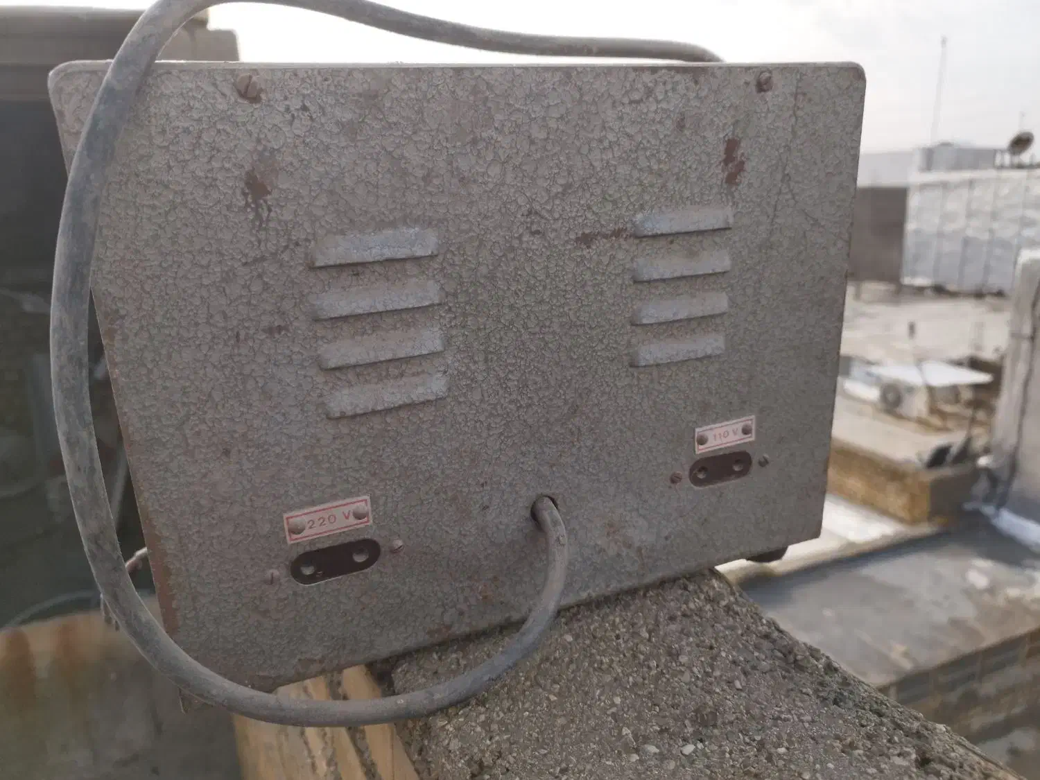 یک دستگاه شارزرولتاژ 220به پایین|ماشینآلات صنعتی|بهبهان, |دیوار