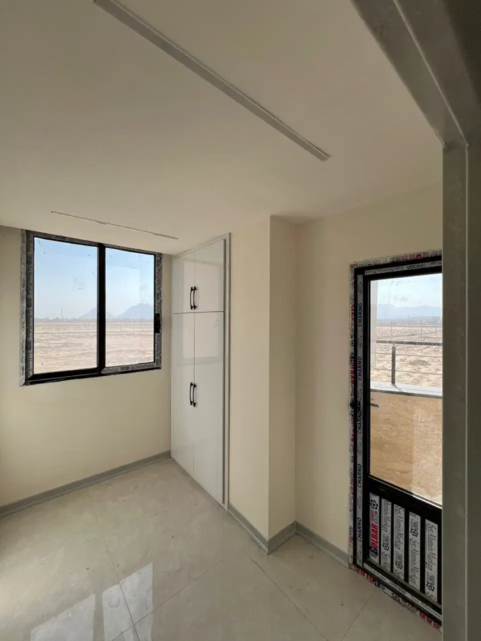 اپارتمان دو خواب رو به افتاب/۶ واحدی|فروش آپارتمان|شاهین‌شهر, ۹ دی|دیوار