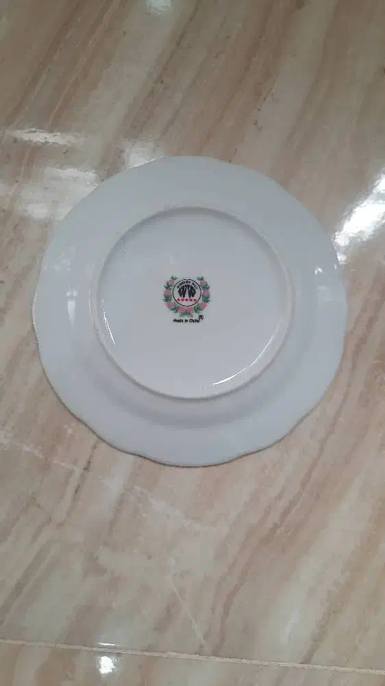 چینی گل سرخی|ظروف سرو و پذیرایی|یزد, |دیوار