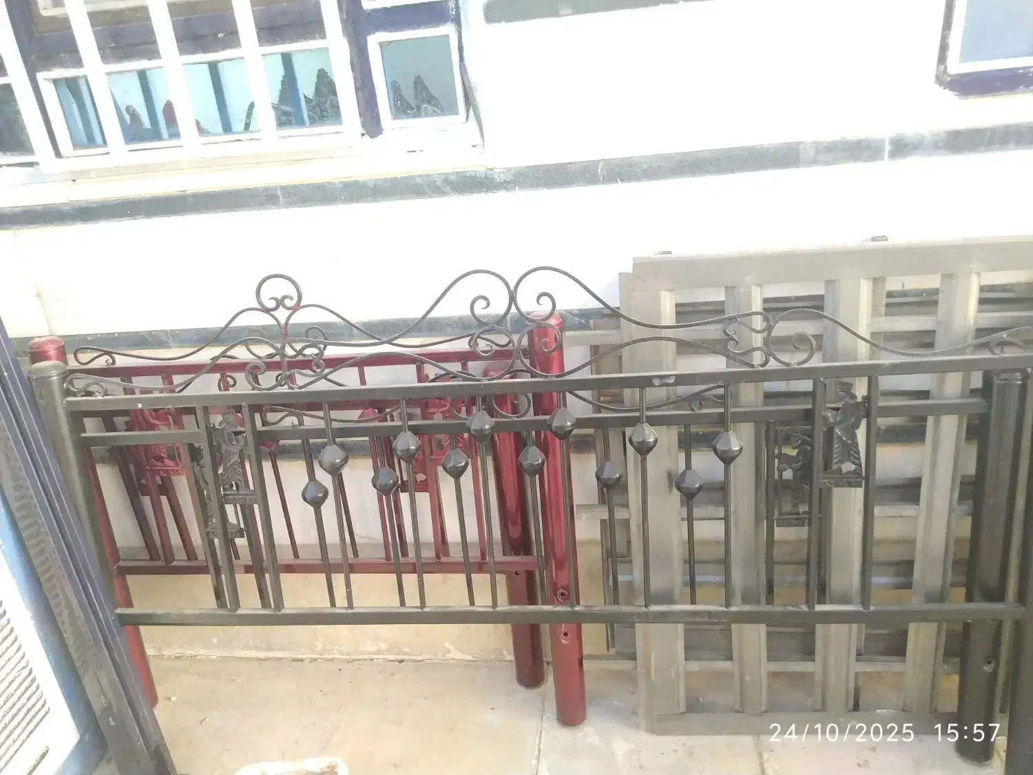 شش عدد صندلی با دو عدد تخت فلزی|تخت و سرویس خواب|نورآباد, |دیوار