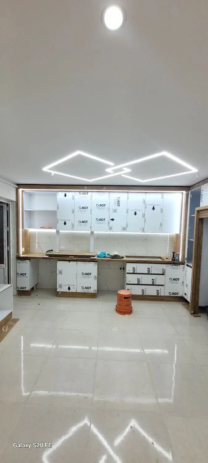 نورپردازی با لاینر آشپزخانه زیرکابینتی و کافه بار|خدمات پیشه و مهارت|همدان, |دیوار