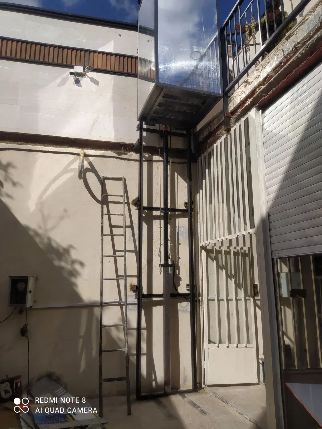 بالابر و نفر بر  هیدرولیک|خدمات پیشه و مهارت|همدان, |دیوار