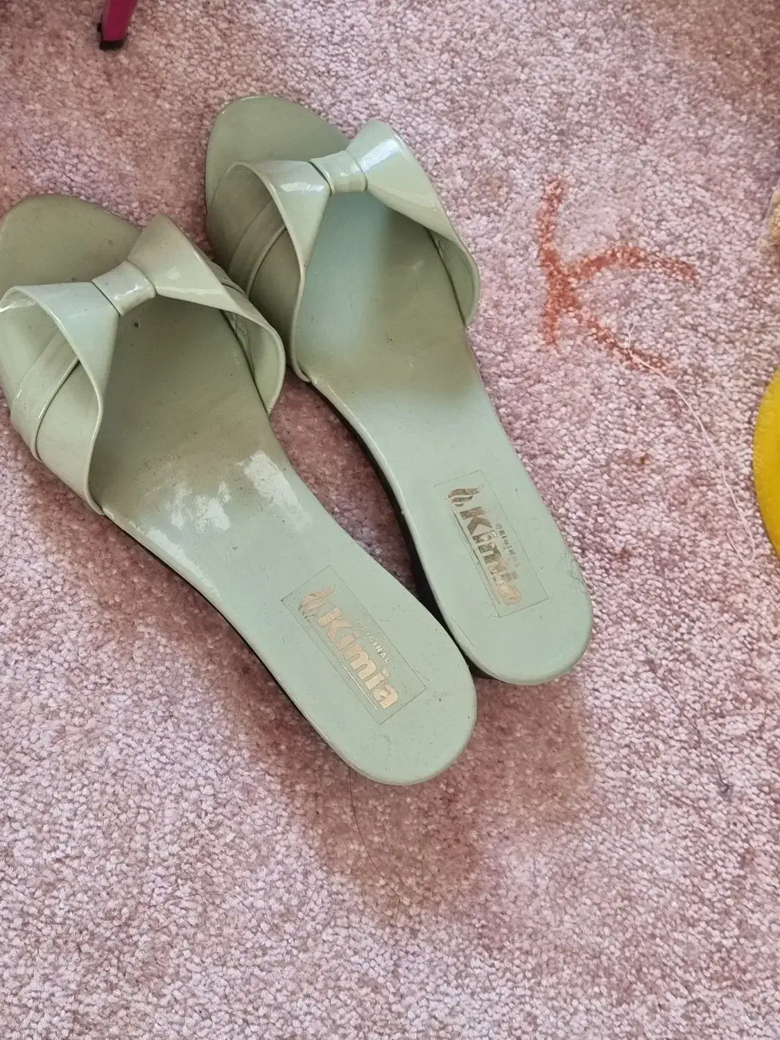 دمپایی|کیف، کفش، کمربند|قم, پردیسان|دیوار