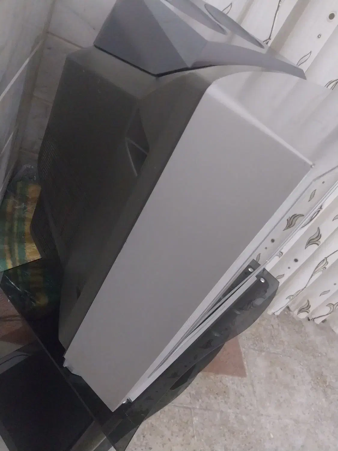 تلویزون اسنوا درحد|تلویزیون و پروژکتور|یزد, |دیوار