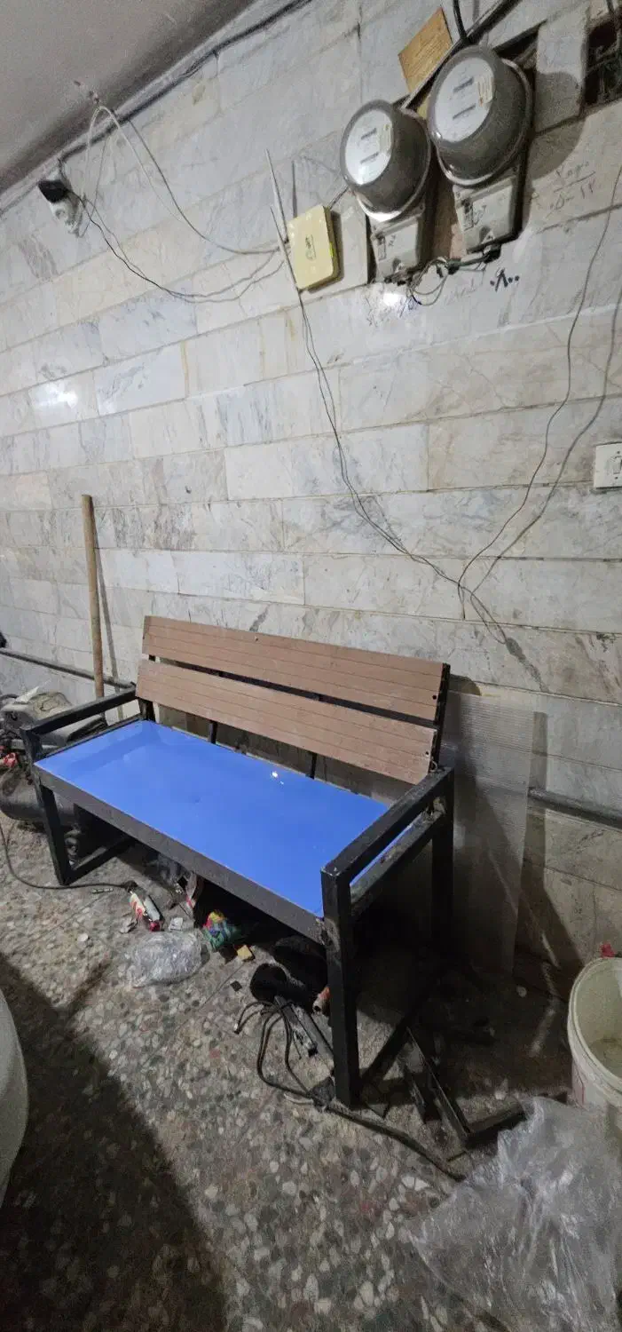 نیمکت|صندلی و نیمکت|شاهین‌شهر, عطار|دیوار