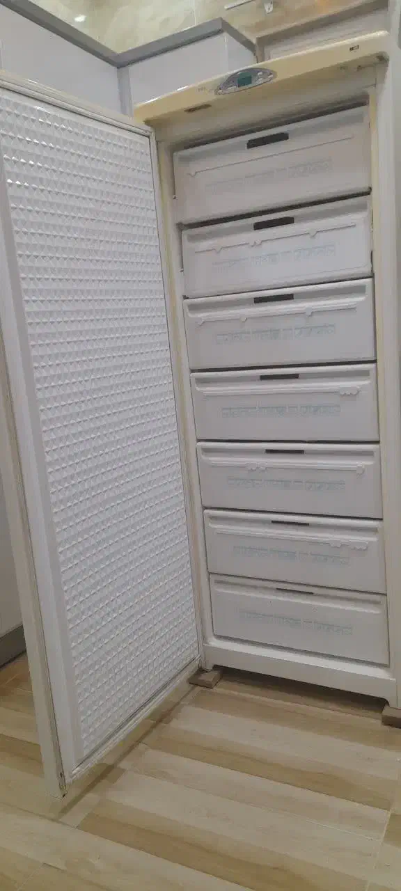 فریزر 22 فوت از برند پارس|یخچال و فریزر|طبس, |دیوار