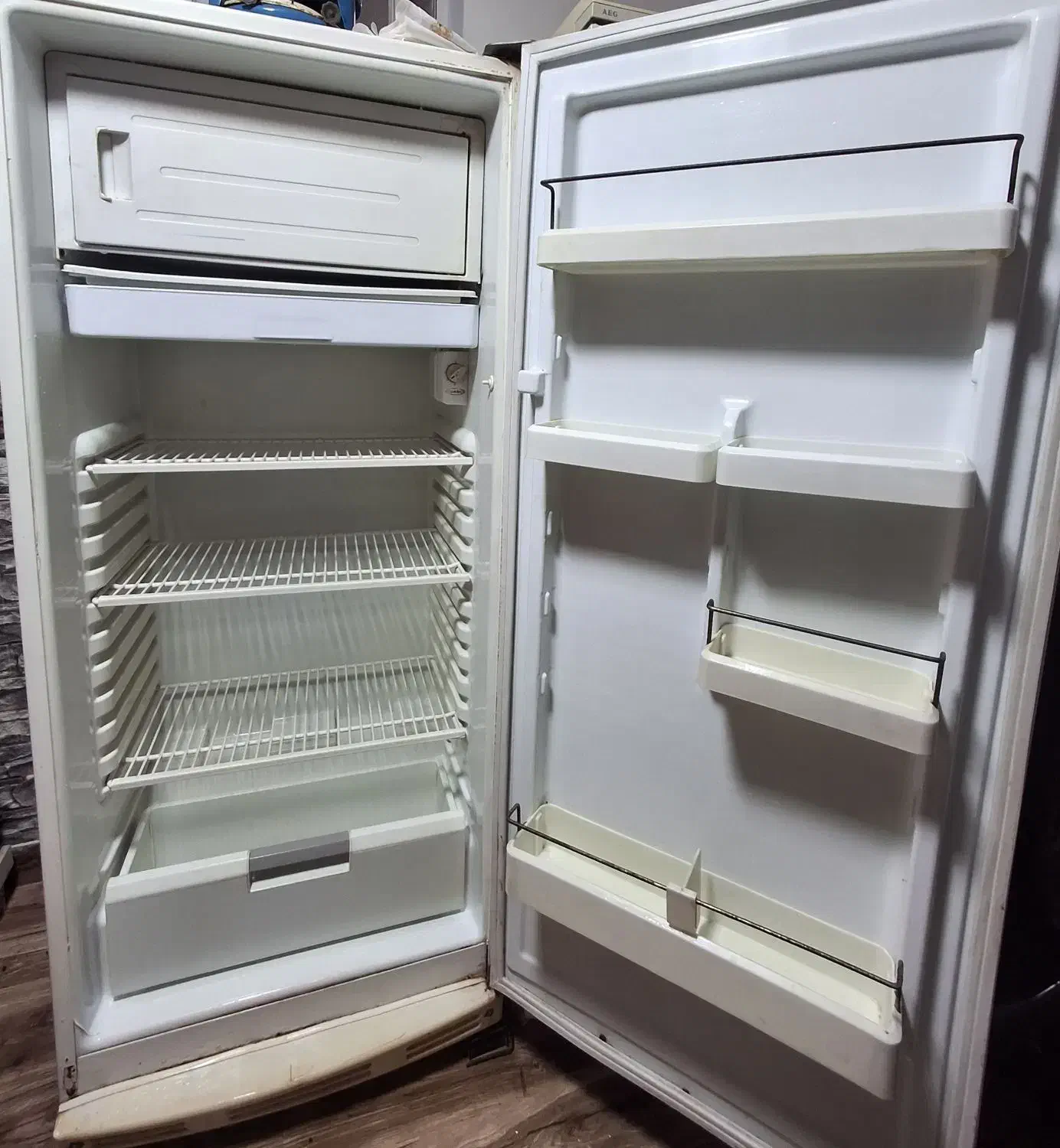 یخچال کارکرده|یخچال و فریزر|گوراب زرمیخ, |دیوار