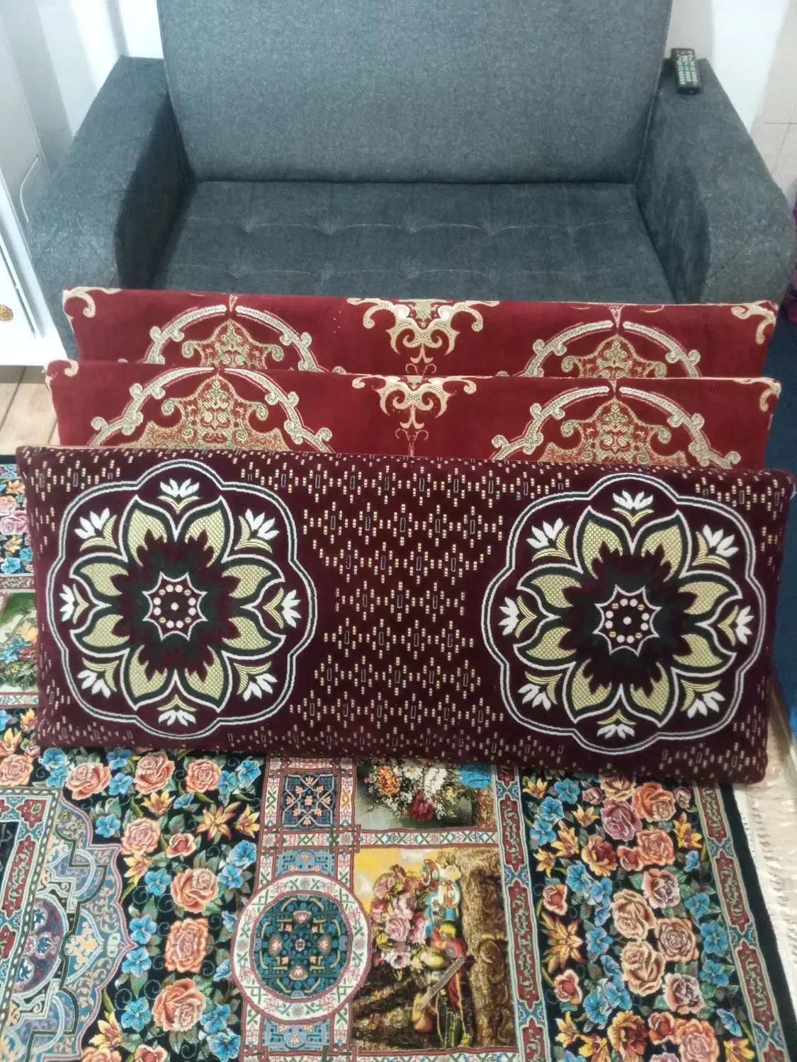 پشتی هر سه تا.... ۱ میلیون|پشتی|رشت, سلیمانداراب|دیوار