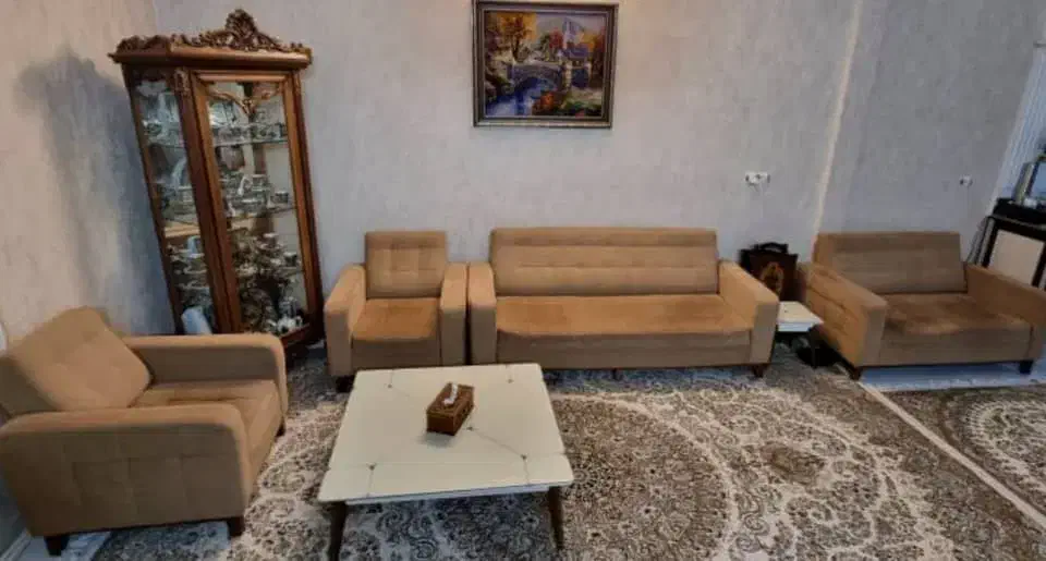 فروش فوری مبل راحتی شرکتی با فوم سفارشی|مبلمان خانگی و میز عسلی|اسلامشهر, شهرک لاله|دیوار