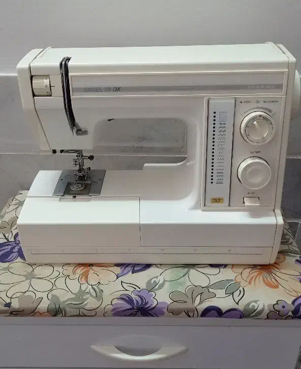 چرخ خیاطی وگلدوزی ژانومه مدل۶۴۰|چرخ خیاطی و ریسندگی|میبد, |دیوار