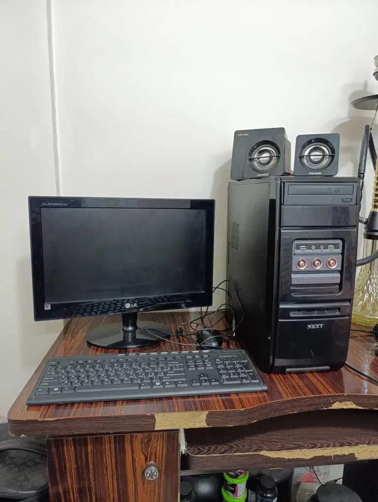 کامپیوتر|رایانه رومیزی|پردیس, فاز ۴|دیوار