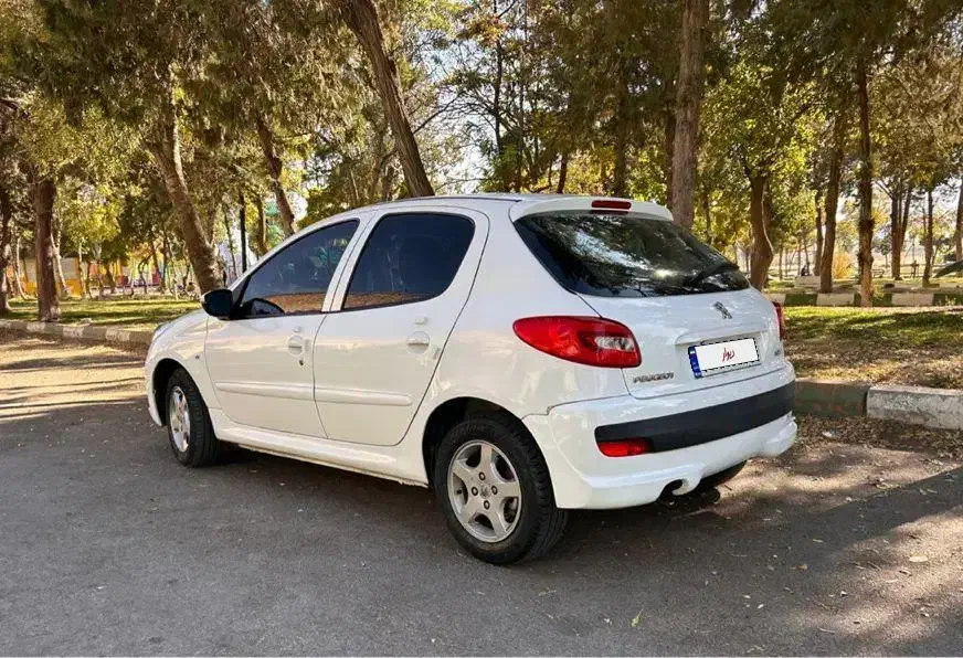 پژو 207 مدل 97 سفارشی اتومات|خودرو سواری و وانت|کرمانشاه, |دیوار